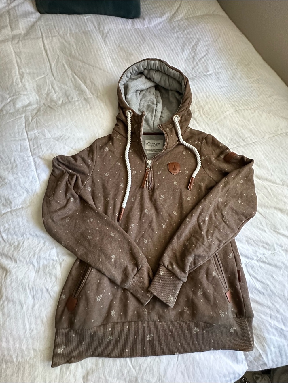 Wanakome Brown Speckled Half-Zip Hoodie with White Rope Drawstrings
